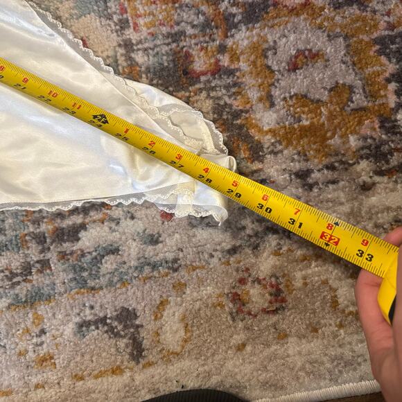 Vintage Victoria's Secret Gold Label Lace and Satin Lingerie Teddy Size P White - Picture 3 of 6